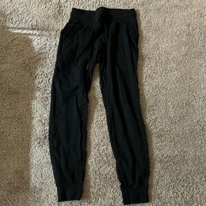 Lululemon Athletica joggers size 6